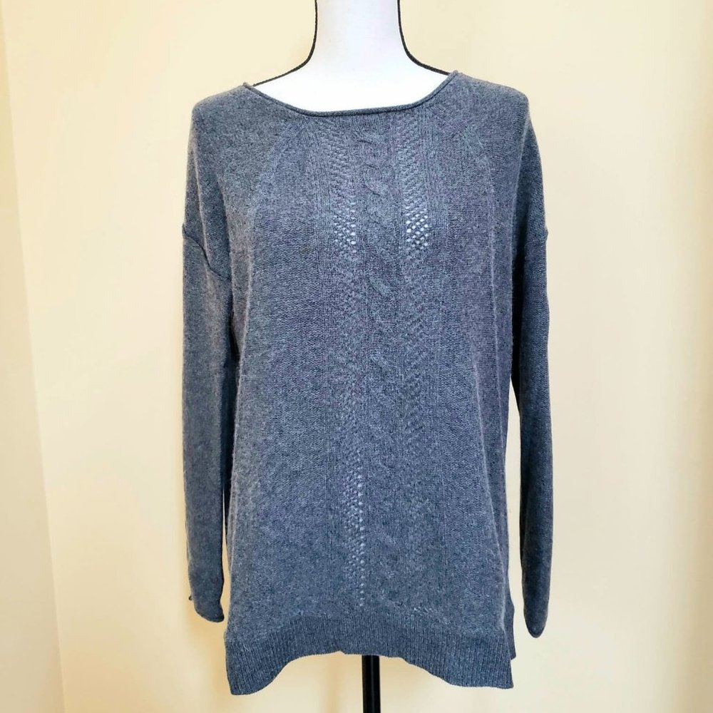 100% Cashmere sweater~Olivia & Grace ~New!